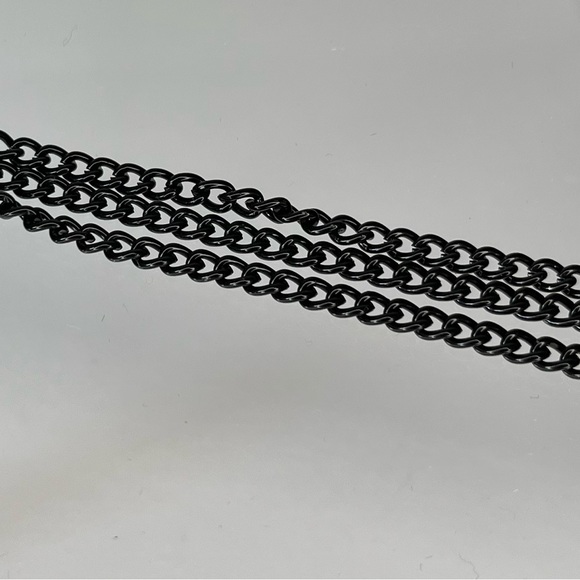 Connective chain earrings with ear cuff and skull safety pin drop - Picture 2 of 3